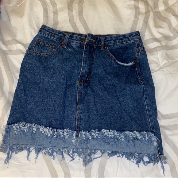 Boohoo Dresses & Skirts - Frayed hem denim mini skirt